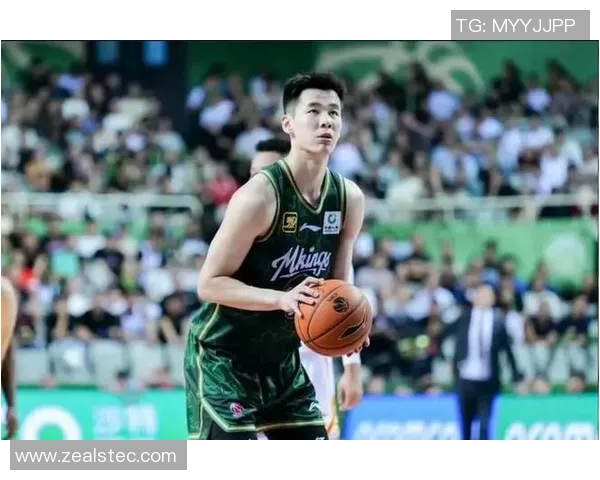 同曦签约黄荣奇增强后场实力郭昊文搭档能否形成最佳组合