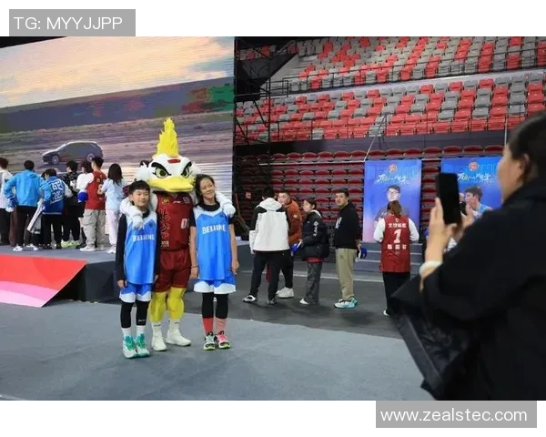 视频|新赛季北京首钢男女蓝亮相 视频|新赛季北京首钢男女蓝亮相