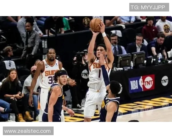 奥斯汀·里夫斯伤愈归队迎战菲尼克斯太阳 本赛季数据爆发冲击生涯新高并有望斩获重大奖项