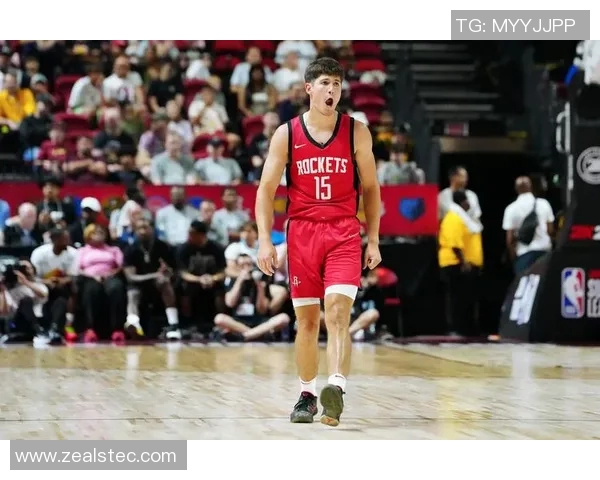 亨德森：能重返赛场太开心了 感谢教练组和队友在康复期间始终相信我